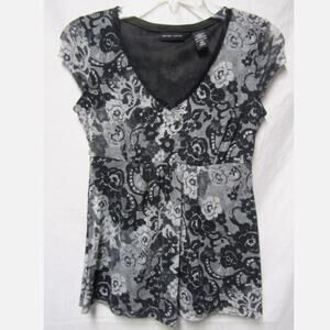 New York & Company Black & White Floral Peplum Blouse Size Medium